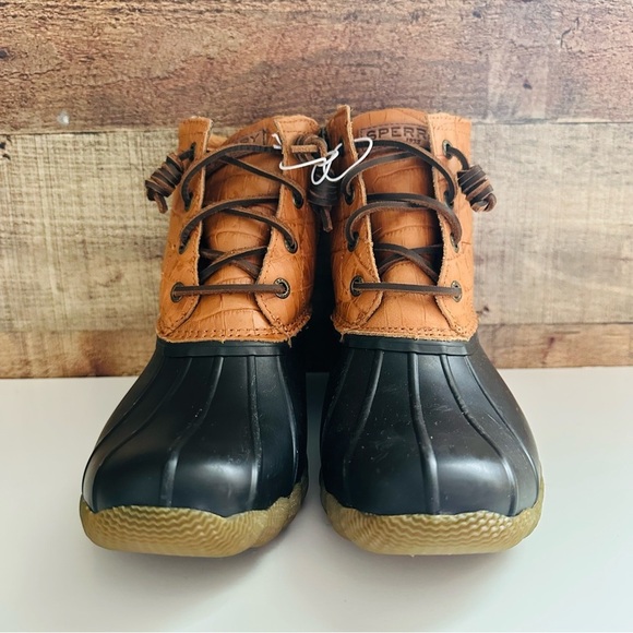 NWOT Leather Waterproof Sperry Saltwater Duck Boots - Picture 3 of 6